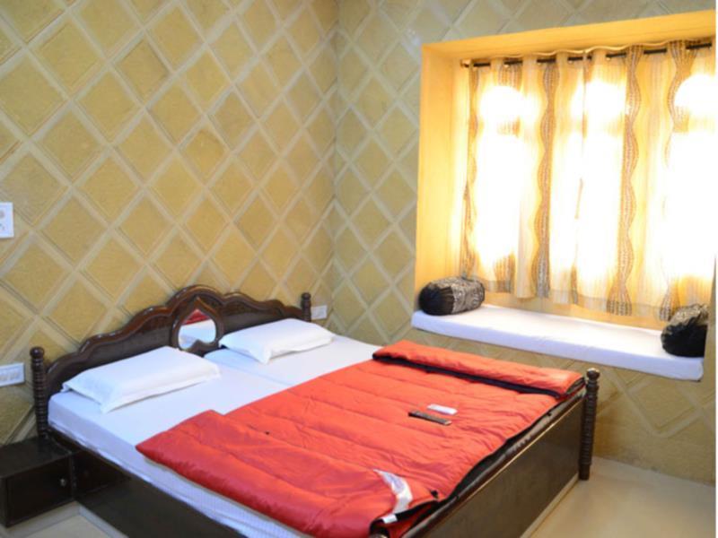 Hotel Qutub Villa Jaisalmer Bagian luar foto