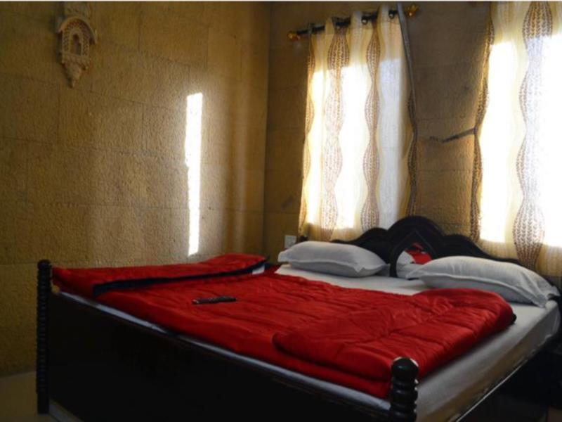 Hotel Qutub Villa Jaisalmer Bagian luar foto