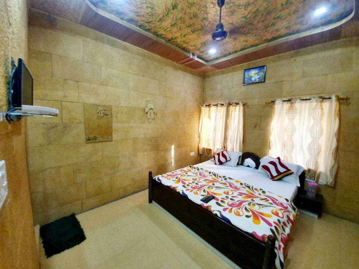 Hotel Qutub Villa Jaisalmer Bagian luar foto
