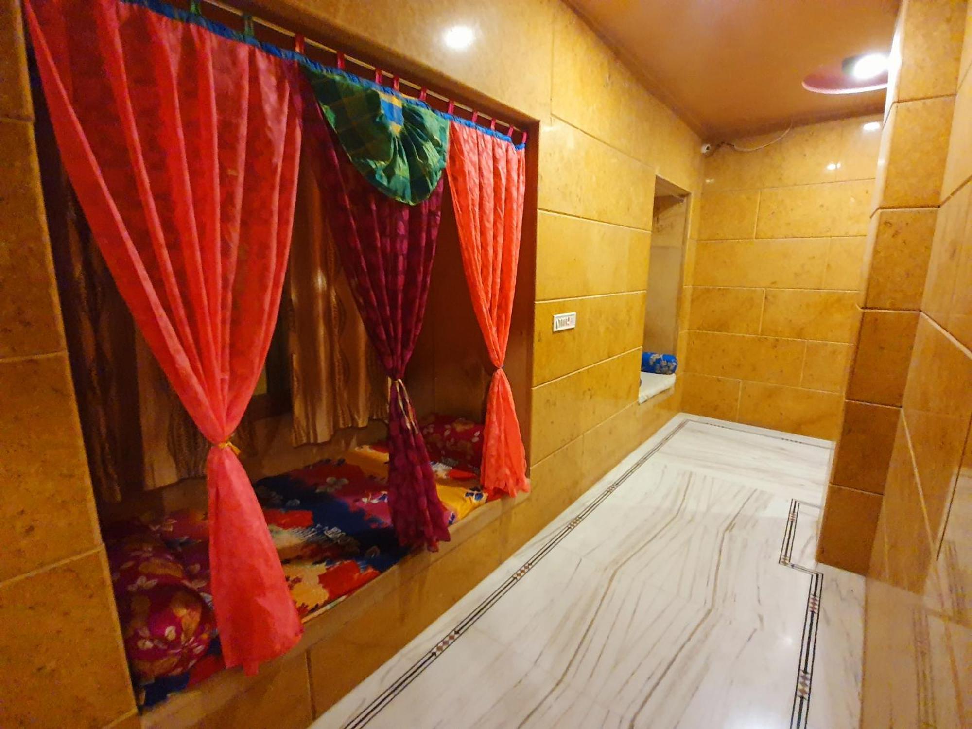 Hotel Qutub Villa Jaisalmer Bagian luar foto